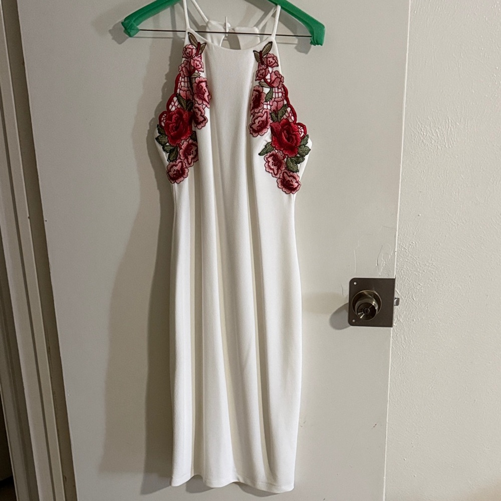 Bisou Bisou White Midi Dress with Red Floral Design